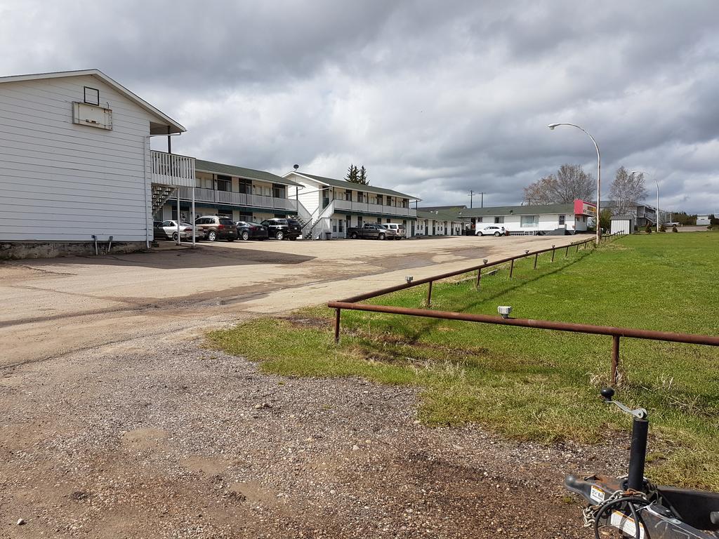 Elk Point Motel & Rv Park Extérieur photo