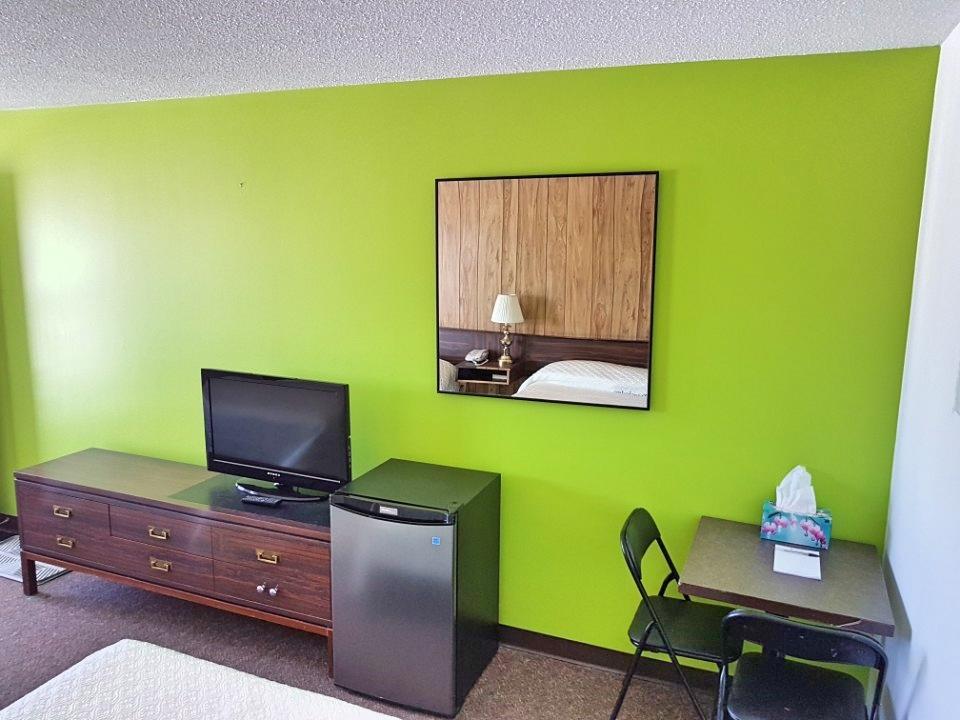 Elk Point Motel & Rv Park Extérieur photo